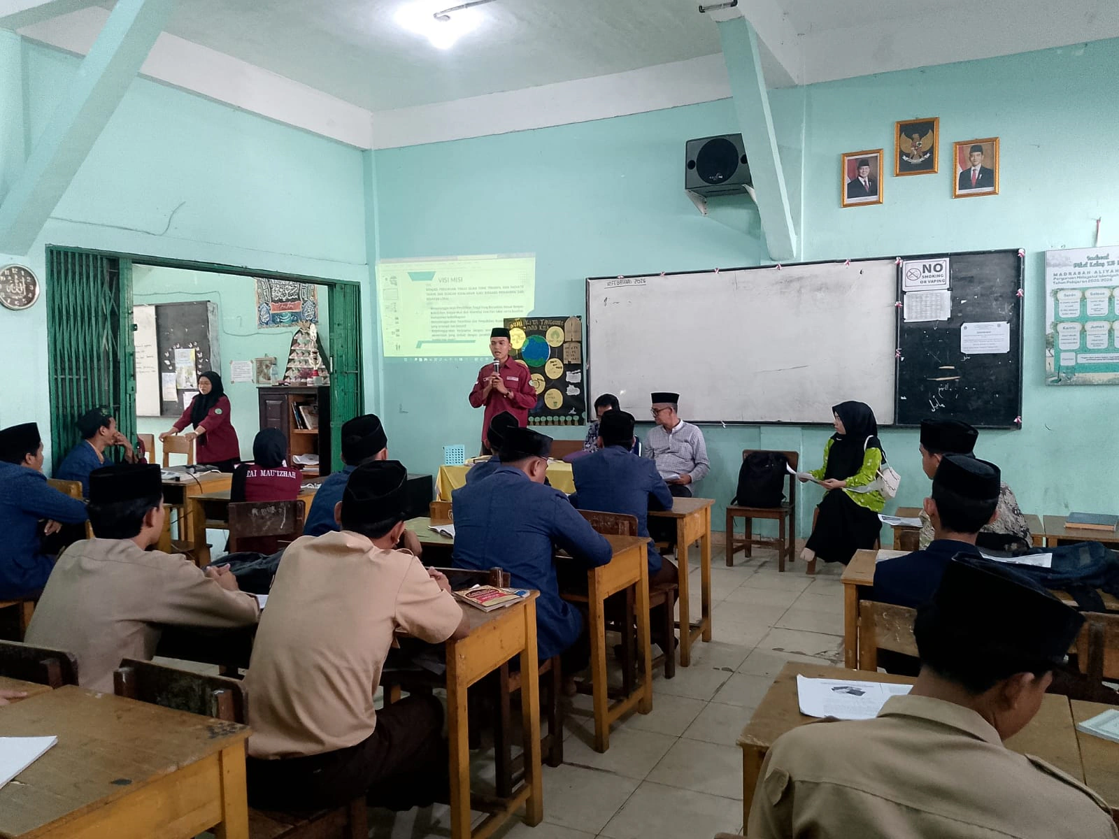 Perkuat Sinergi Pendidikan, STAI Mau'izhah Teken MoU dengan MAS Perguruan Hidayatul Islamiyah Sekaligus Sosialisasikan Penerimaan Mahasiswa Baru